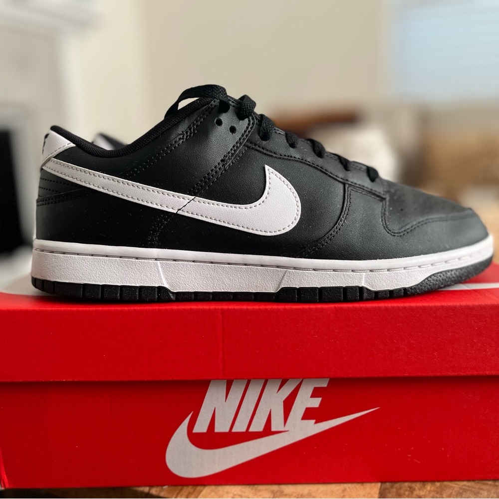 Nike Dunk Low Retro Panda 2.0 size 10.5 Men’s